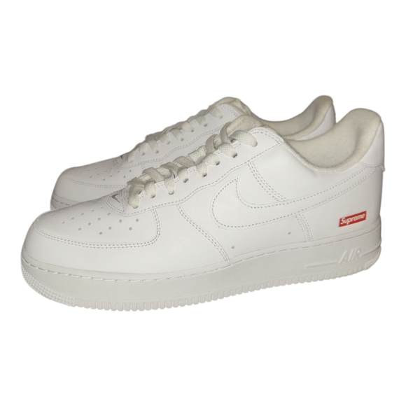 Supreme Nike Air Force 1 Men's White Sneakers - Picture 4 of 8